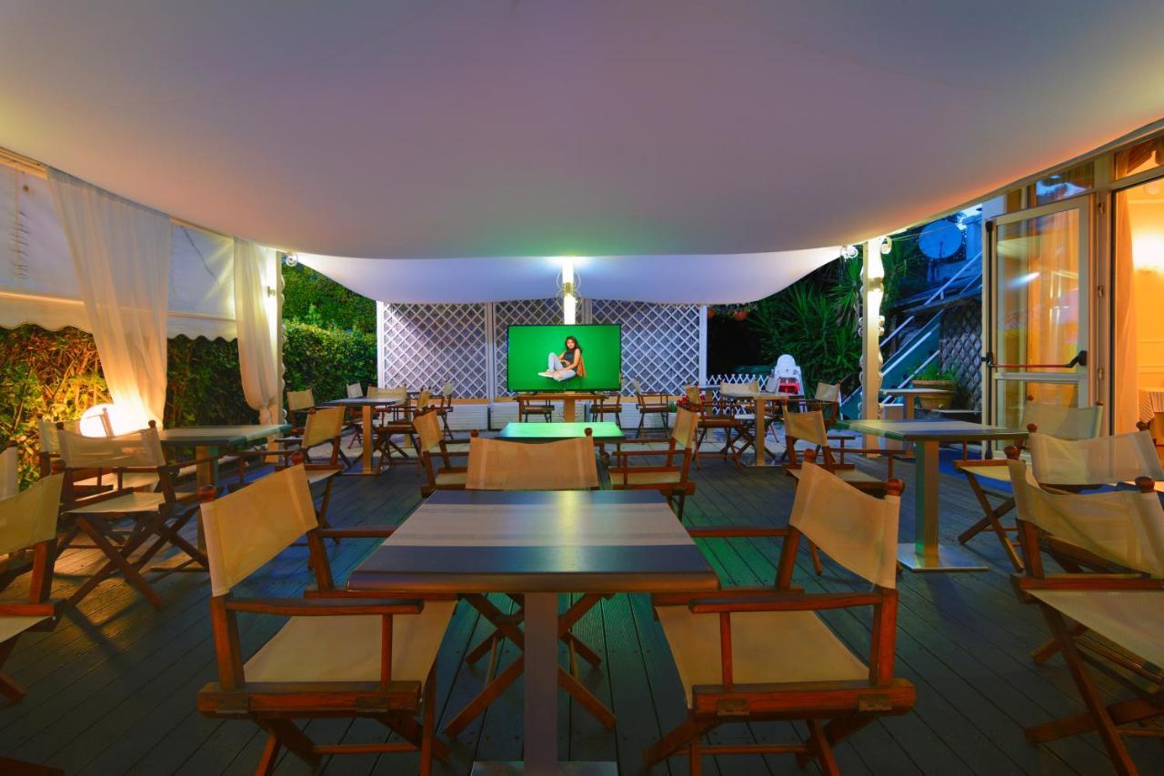 Hotel Coluccini Marina di Pietrasanta Bagian luar foto