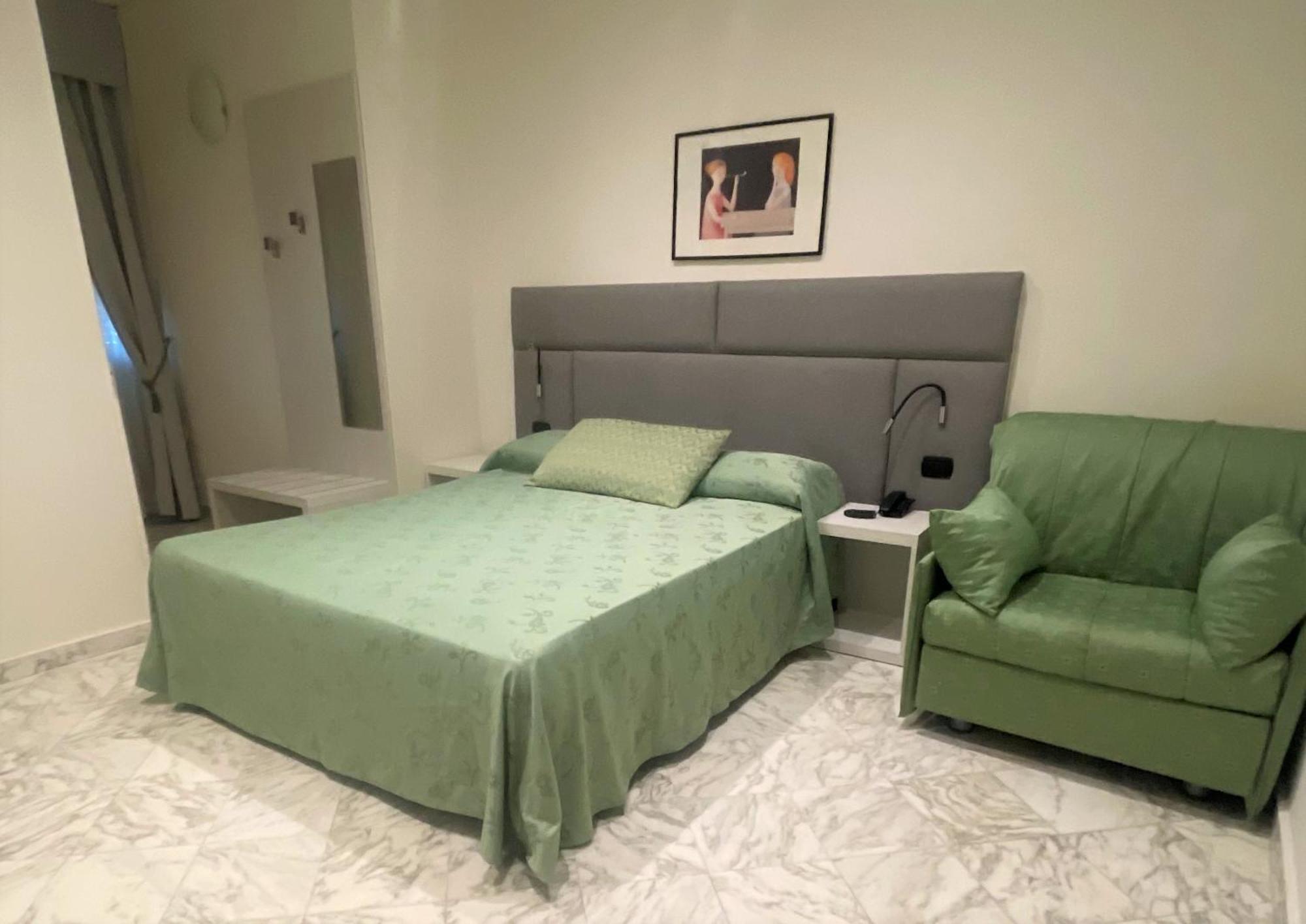 Hotel Coluccini Marina di Pietrasanta Bagian luar foto